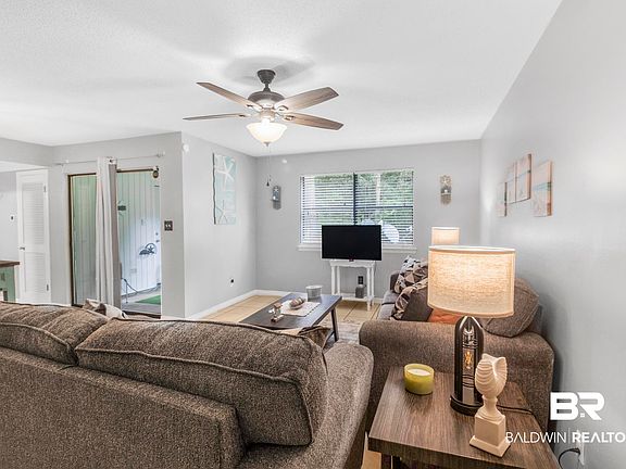 2nd image of 110 5th St APT A103