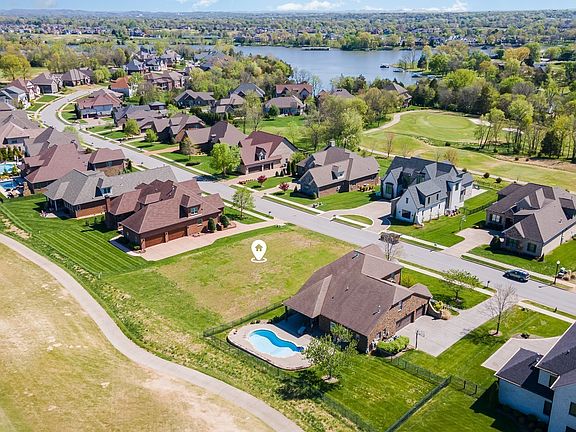 3rd image of 1646 Boardwalk Pl