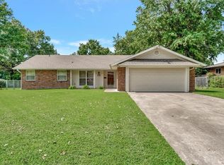 1106 Cheyenne Trl, Springdale, AR 72762