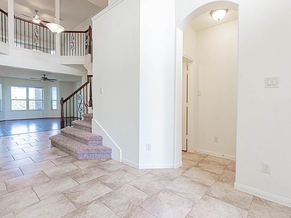4th image of 2415 Bal Harbour Dr