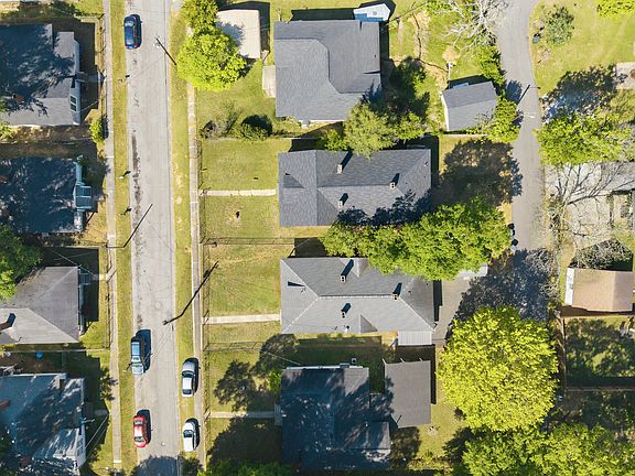 5th image of 49 Poplar St