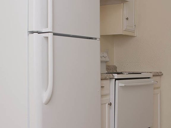 2nd image of 2110 NW Lindy Ave #9223218