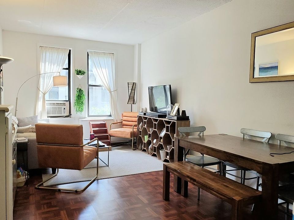 2nd image of 235 W 22nd St #J