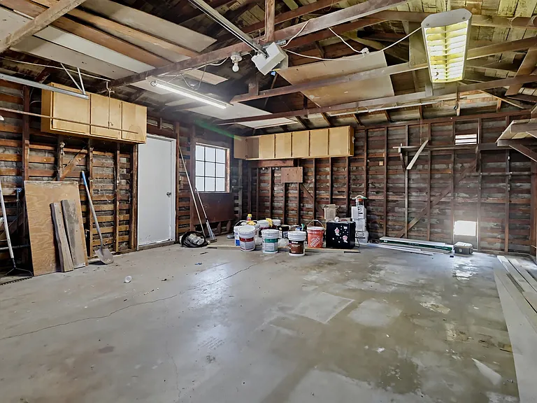 1038 Oaklawn Ave — Photo 35