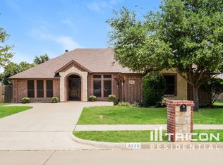 3030 Coventry Ln, Waxahachie, TX 75165
