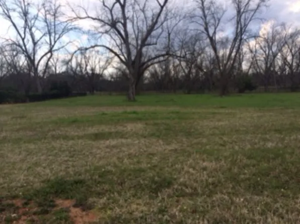 2607 Kinsey Dr, Albany, GA 31721