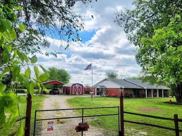 3253 County Road 2176, Greenville, TX 75402