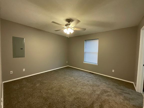 5th image of 211 S Hall St