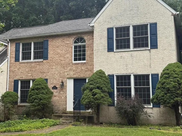 4215 Tara Cir, Upper Chichester, PA 19061