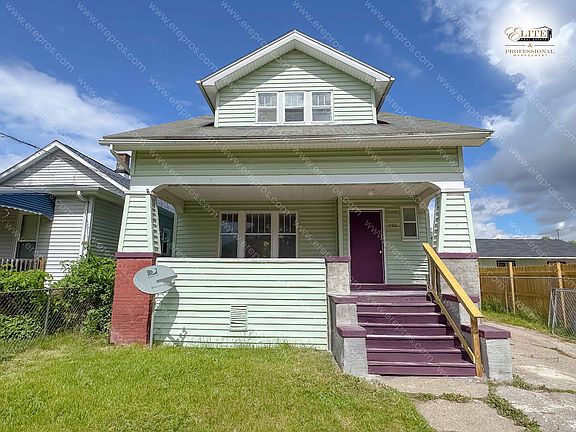 2nd image of 1120 Emily St