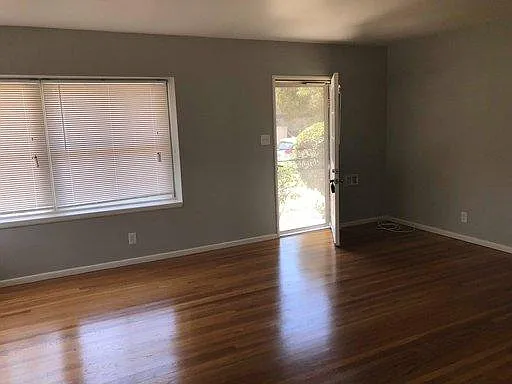 12103 Woodbridge St — Photo 2