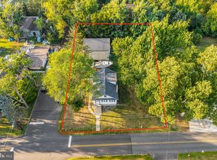 1066 Lexington Dr, Deptford, NJ 08096