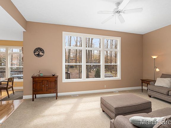4th image of 11286 Lakeshore Dr