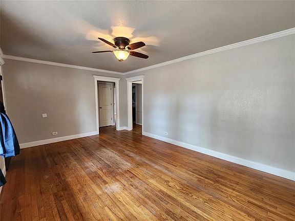 4th image of 315 Oak Dr