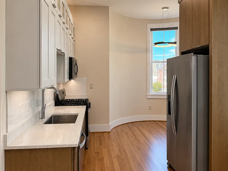 2031 Maryland Ave #1 — Photo 3