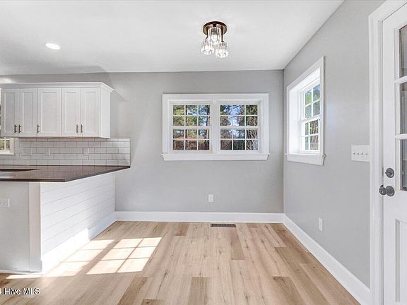 5th image of 2200 Glenhaven Lane