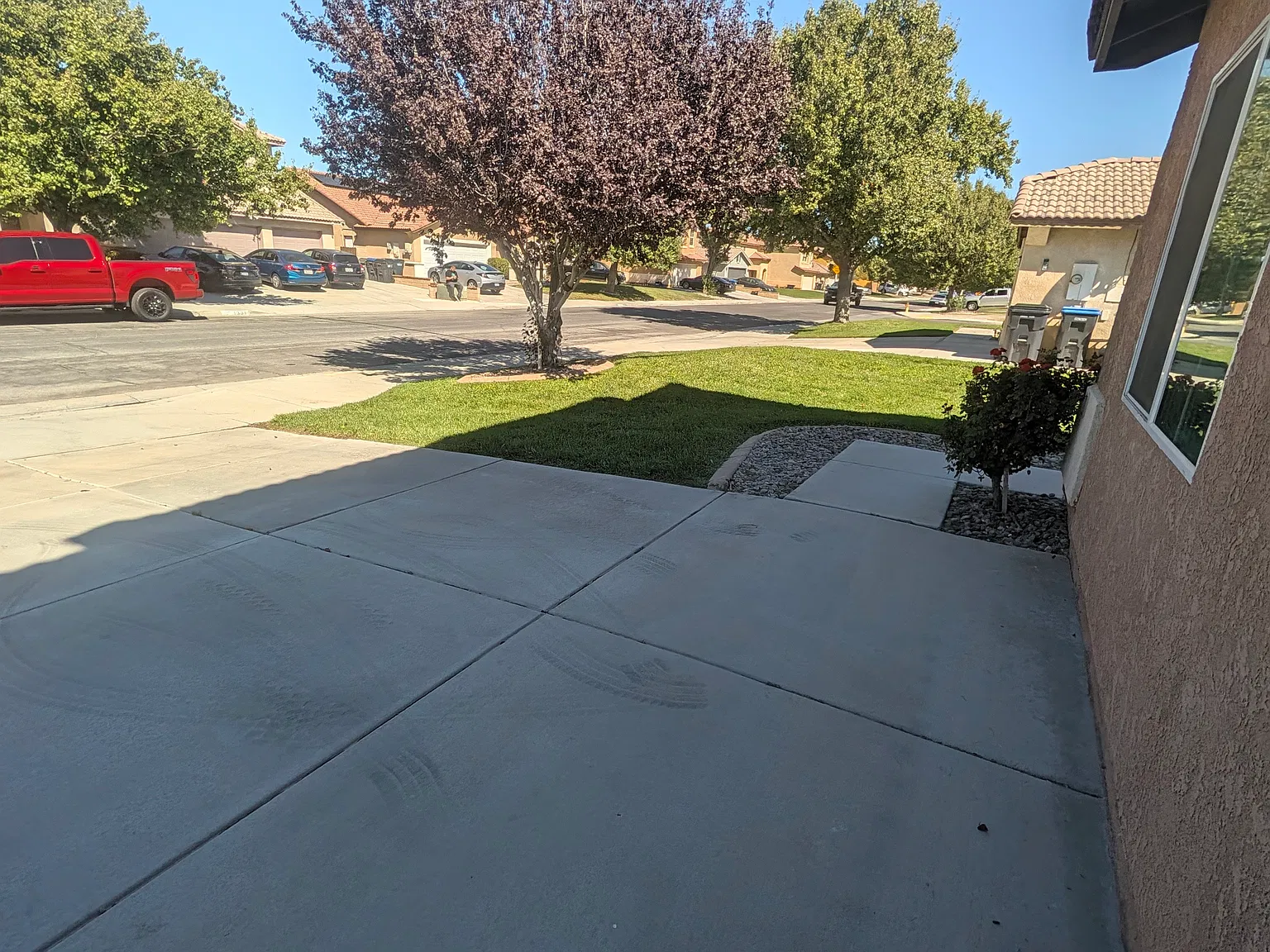 5 bed, 2728 sqft, $3,850 — Photo 4