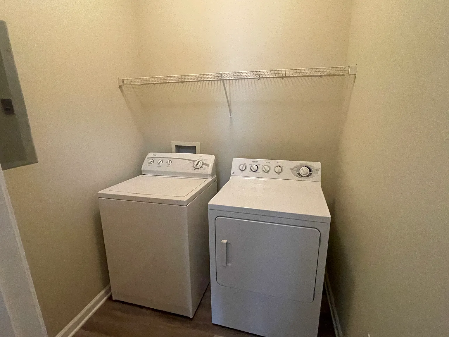 2 bed, 1115 sqft, $1,900 — Photo 4