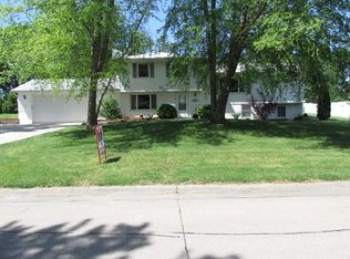 1918 W 46th St, Davenport, IA