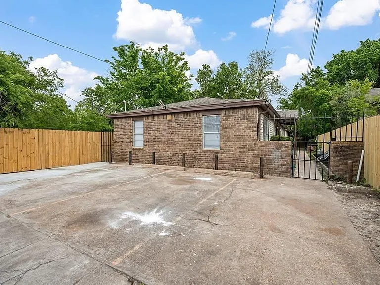 3425 Nettleton St — Photo 12