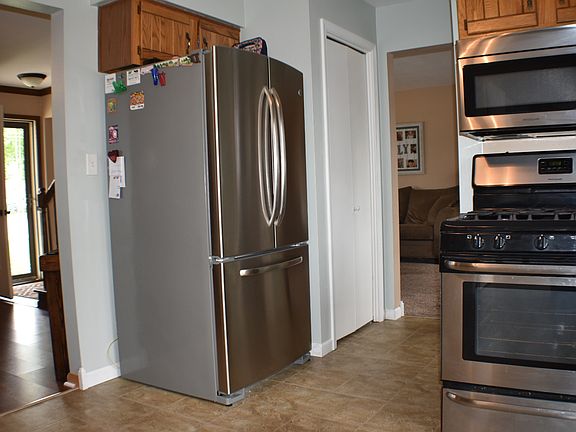 4th image of 28611 Cedar Ln