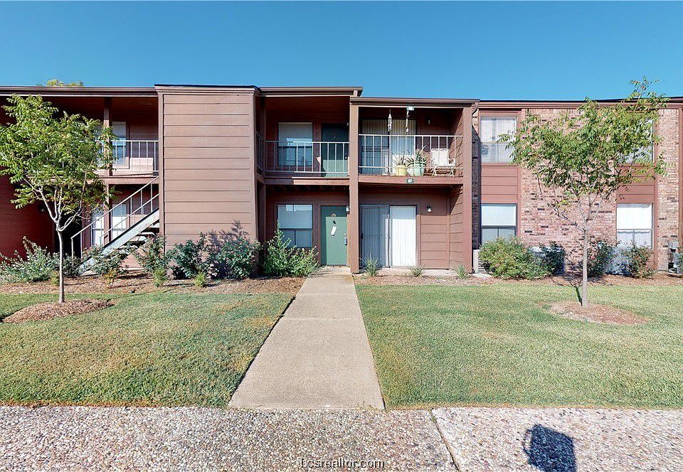 1st image of 904 University Dr E #97