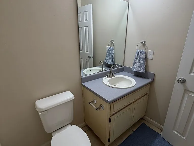101 Talbot Ct — Photo 34