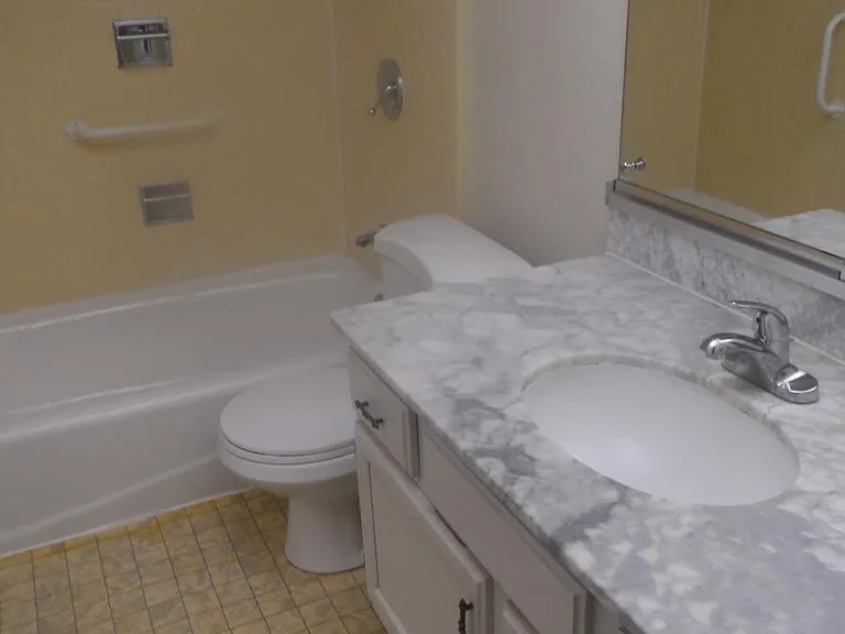38 Williamsburg Dr — Photo 14