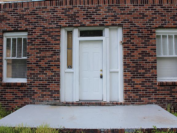 2nd image of 3051 Lowell Ave