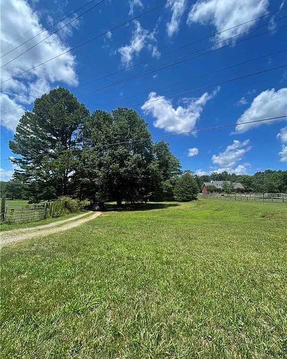 2nd image of 5860 Bannister Rd