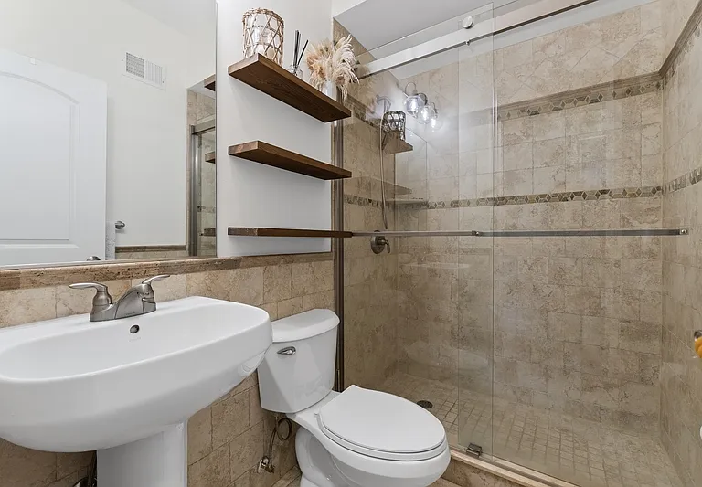 618 Jefferson St #2 — Photo 12
