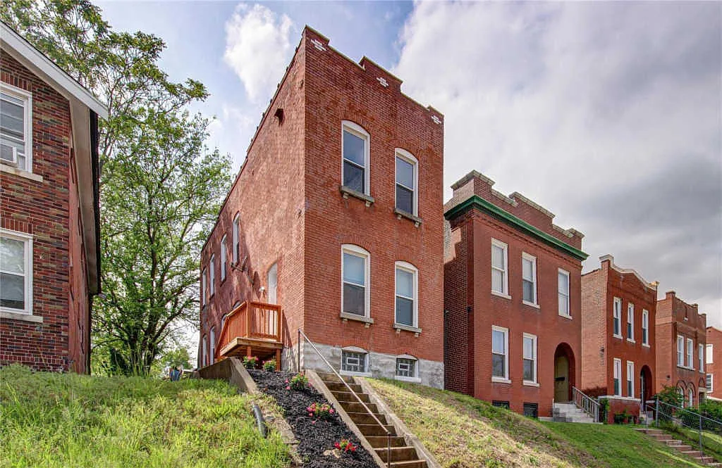 3159 Oregon Ave photo 1