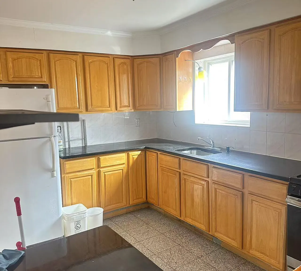 3 bed, 1150 sqft, $2,800 — Photo 2