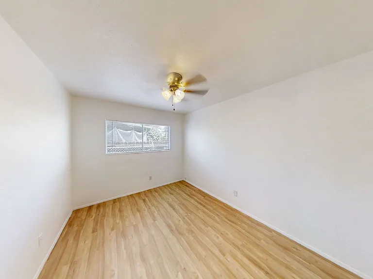 34205 Avenue J — Photo 6