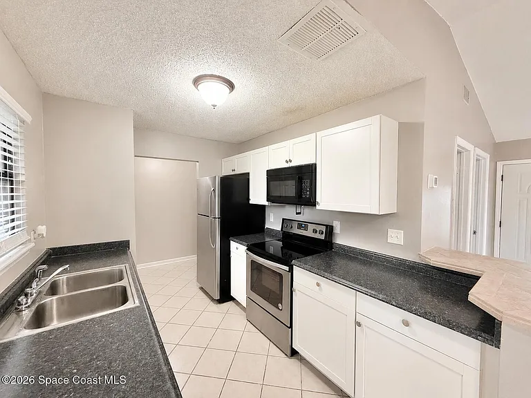 5925 Clearfield Ave — Photo 5