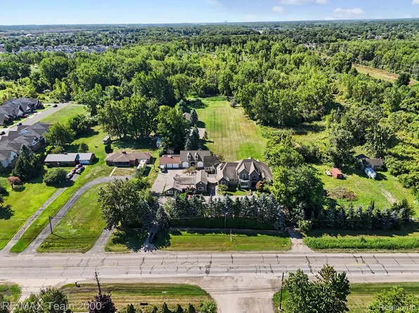 22535 Pennsylvania Rd, Brownstown, MI 48193