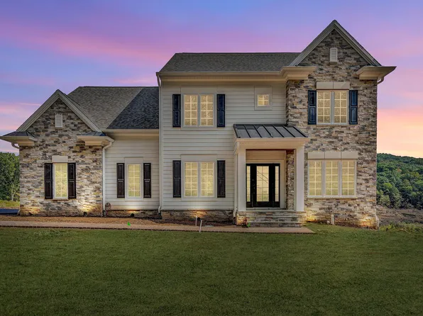 1009 Wilton Park Dr, Roanoke, VA 24014