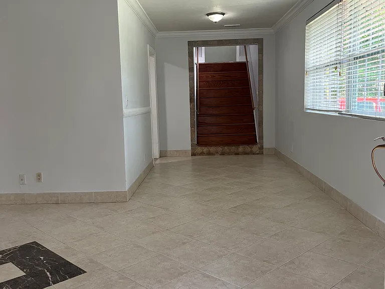 2782 Claremont Cir — Photo 24