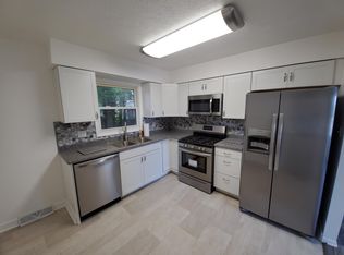 396 Grandview Ave, Barberton, OH 44203