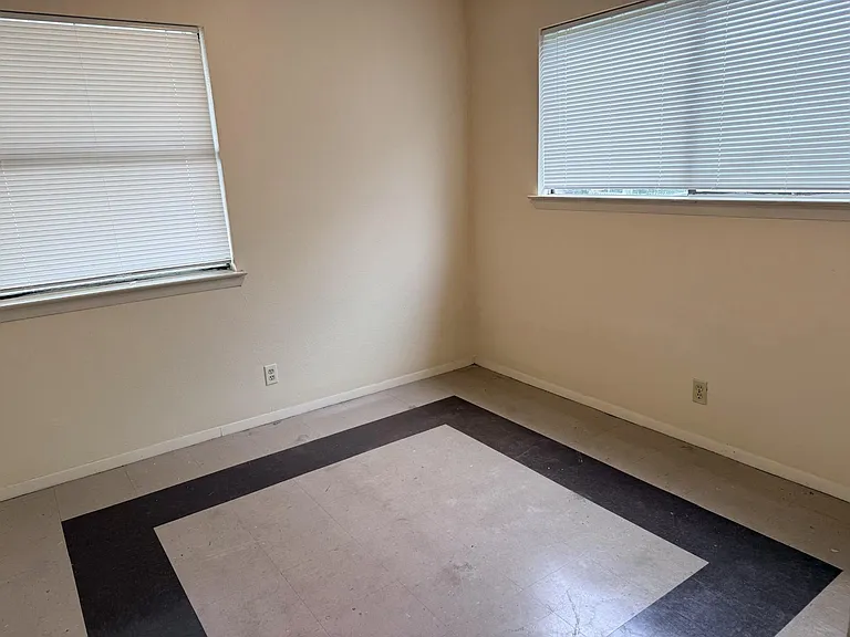817 Lloyd Ln #A — Photo 9