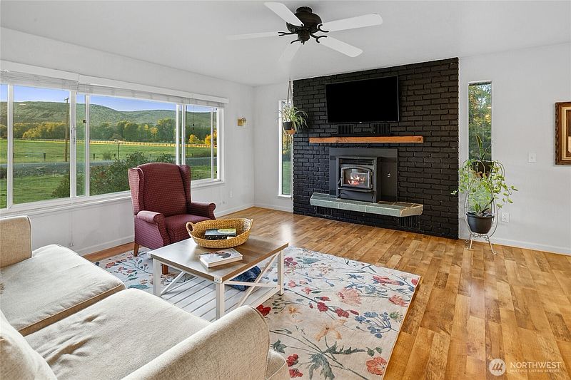 5th image of 7600 Manastash Road
