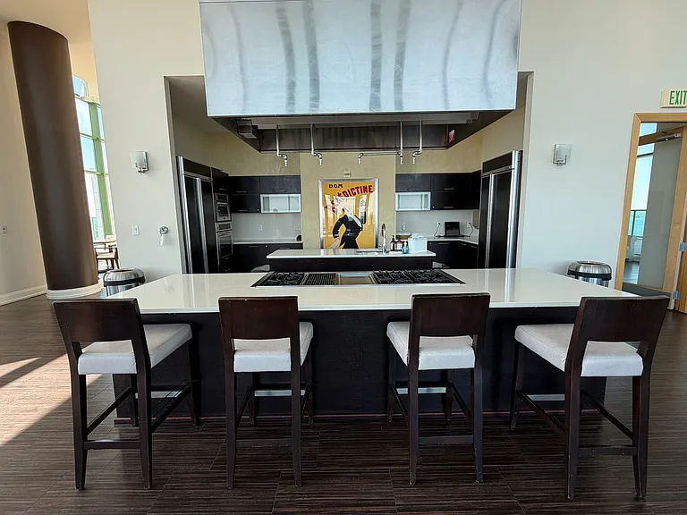1431 Riverplace Blvd #1706 — Photo 32