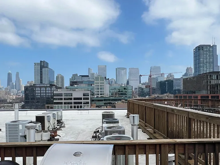312 N May St #3D — Photo 21