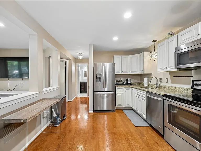 5702 Brewer House Cir #T3-12 — Photo 8
