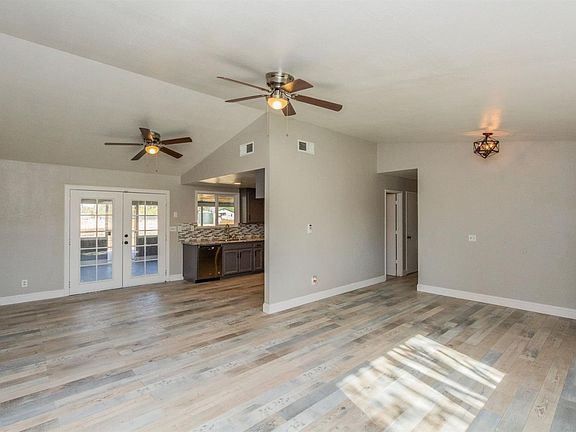 4th image of 18533 Norwalk Dr