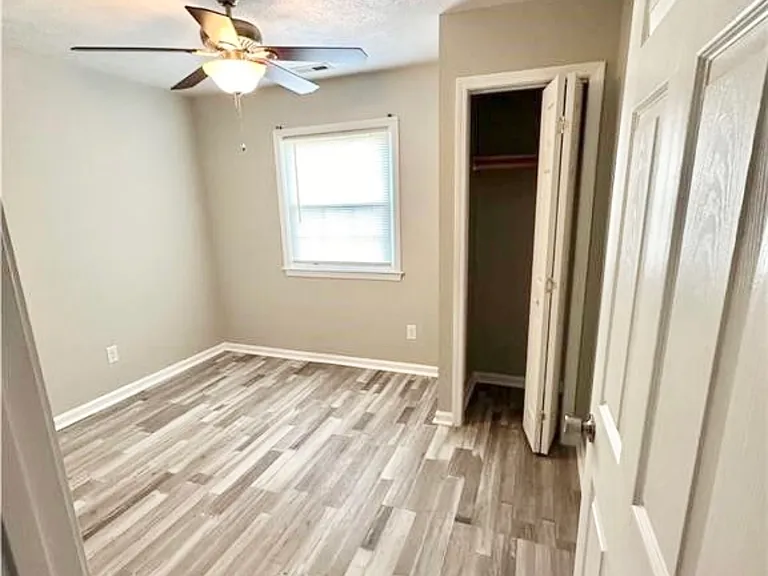 824 Fresno Dr — Photo 19