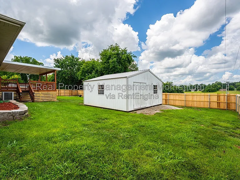 813 Daniel Ln — Photo 25