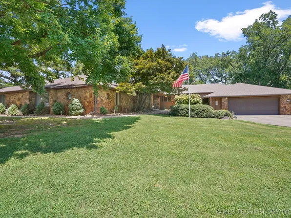 2425 E 53rd St, Tulsa, OK 74105