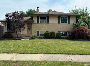 31937 Lafler Dr, Rockwood, MI 48173