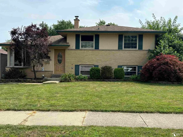 31937 Lafler Dr, Rockwood, MI 48173